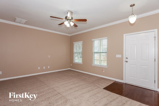 Building Photo - 11507 McDunkeld Dr