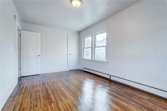 Building Photo - 2247 Clifford Ave