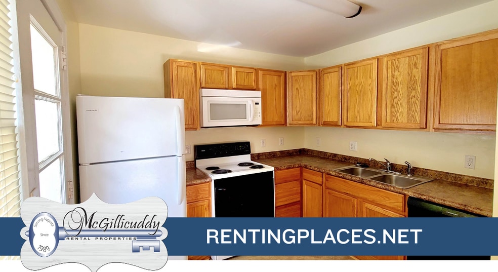 Building Photo - 1202 Holden Dr