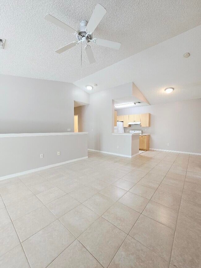 Building Photo - 10294 Fox Trail Rd S