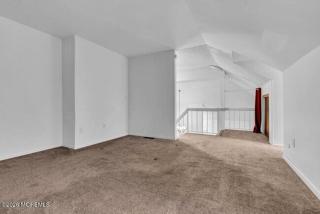 Building Photo - 11 Sutton Dr