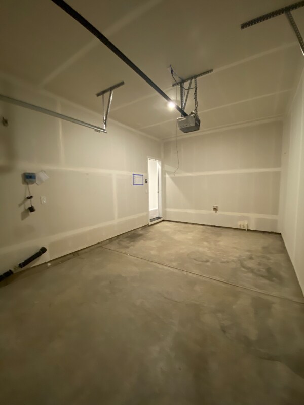 Building Photo - 889 N 18th Ave