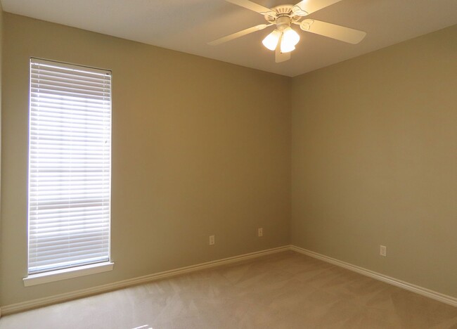 Building Photo - Tyler - Gorgeous 3 Bedroom, 2 Bath Home in...