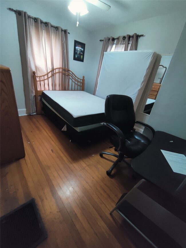 Building Photo - 51 Allen St