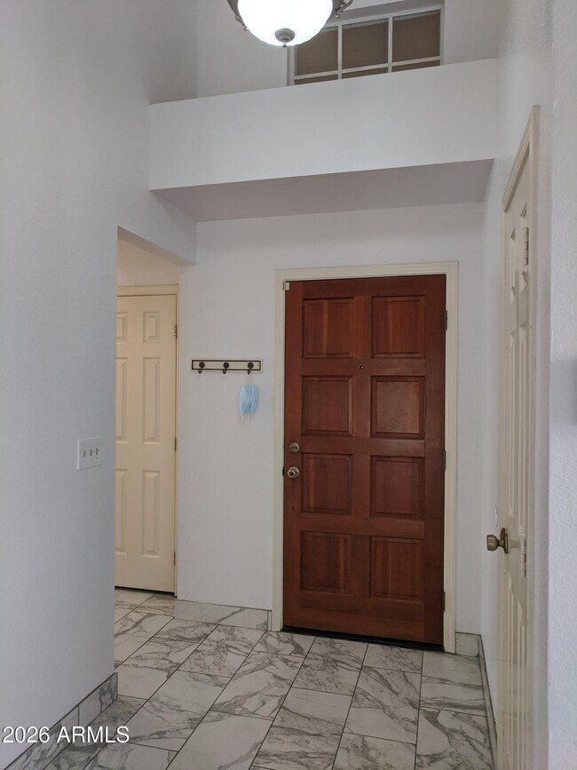 Building Photo - 1321 N Jamaica Way