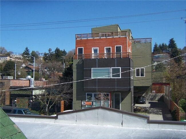 Building Photo - 5415 6th Ave NW