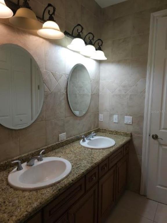 Building Photo - 2203 Soho Bay Ct