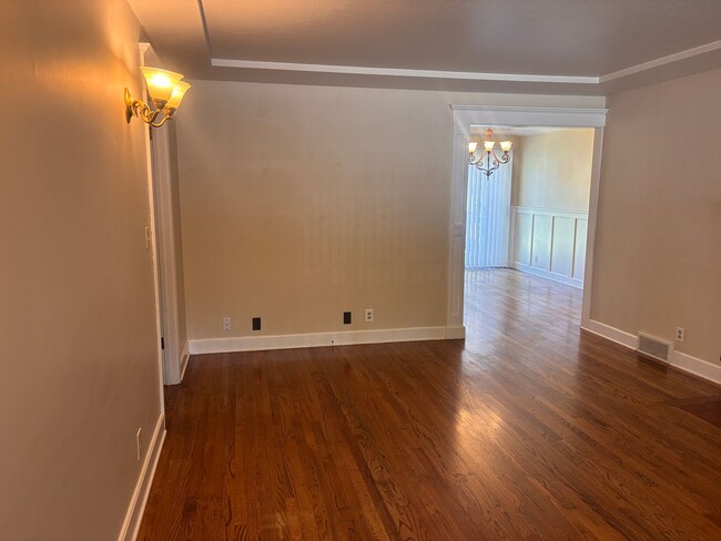 Building Photo - 9851 SE 43rd Ave