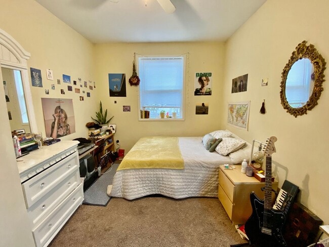 Building Photo - PREMIUM House! 5 bed/2bath by the U of M! Must see! Available 9/1/26