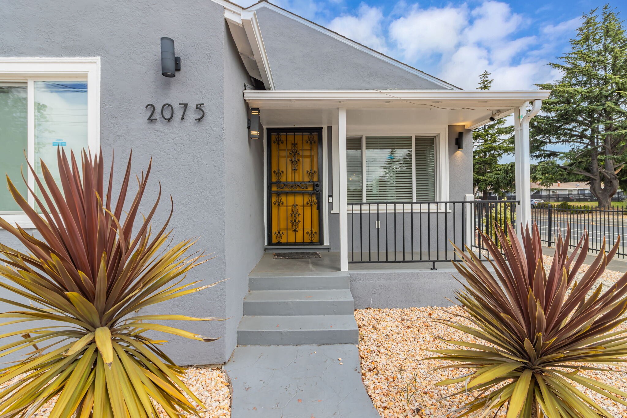 Building Photo - 2075 83rd Ave
