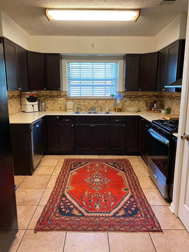 Building Photo - 2512 Berwyn Cir