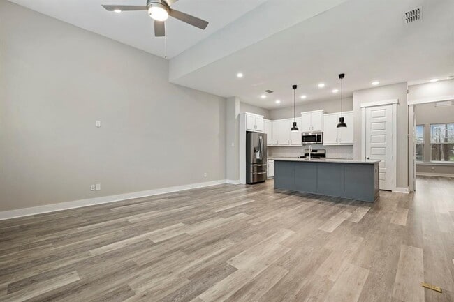 Building Photo - 1220 Sloane Manor Trace