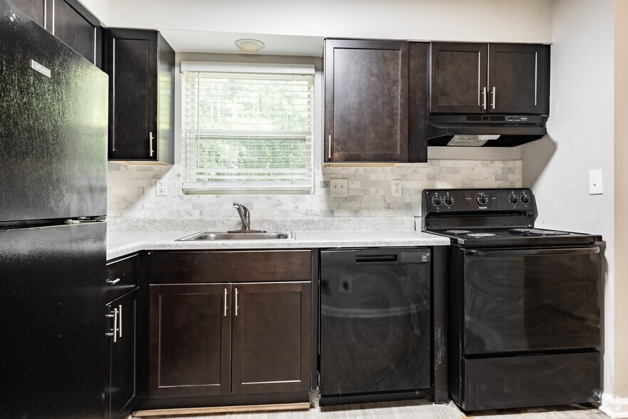 2BR, 2BA - 1298SF - Hidden Woods Apartments
