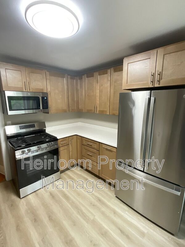 Primary Photo - 601 Woodland Ave