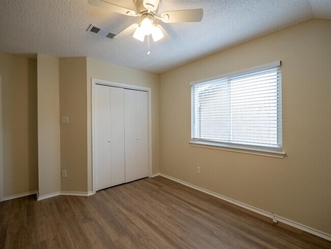 Building Photo - 6307 Avery Island Ave