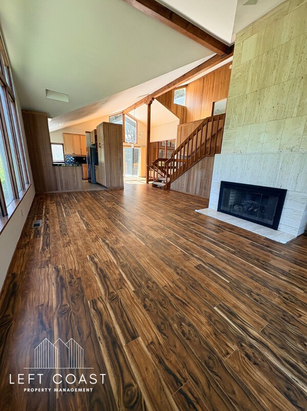 Building Photo - 132 Salishan Dr