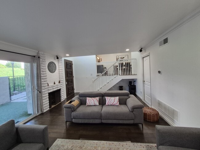 Primary Photo - 5313 Sevilla Ct