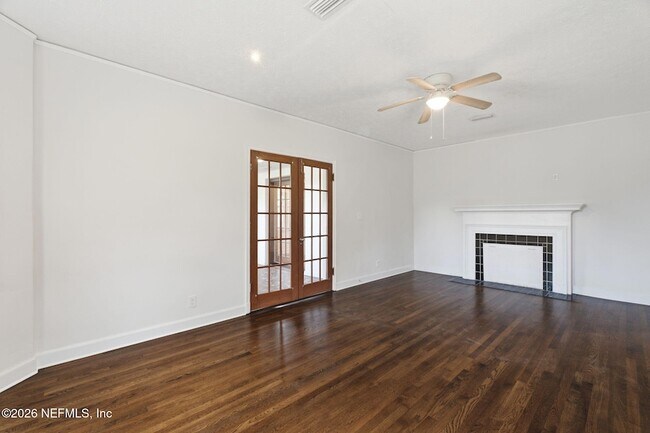 Building Photo - 1406 Palmer Terrace