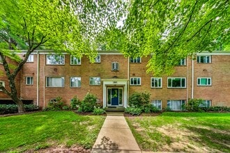 Building Photo - 10501 Montrose Ave