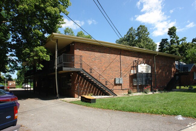 Building Photo - Wassmer Manor
