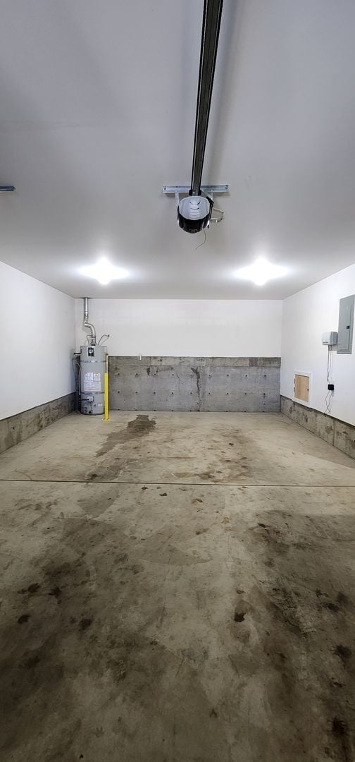 Building Photo - Luxurious Duplex in Corvallis