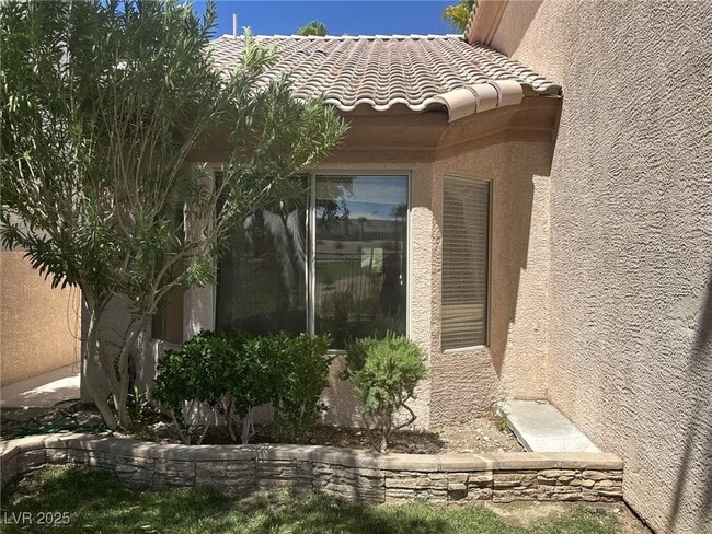 Building Photo - 141 Cliff Valley Dr
