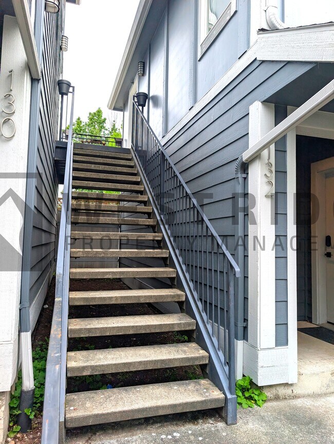 Building Photo - 132 SE 119th Ave