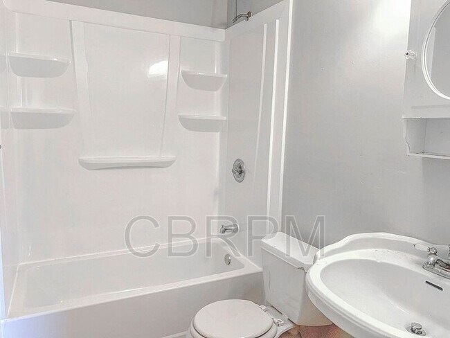 Building Photo - 2131 74th St