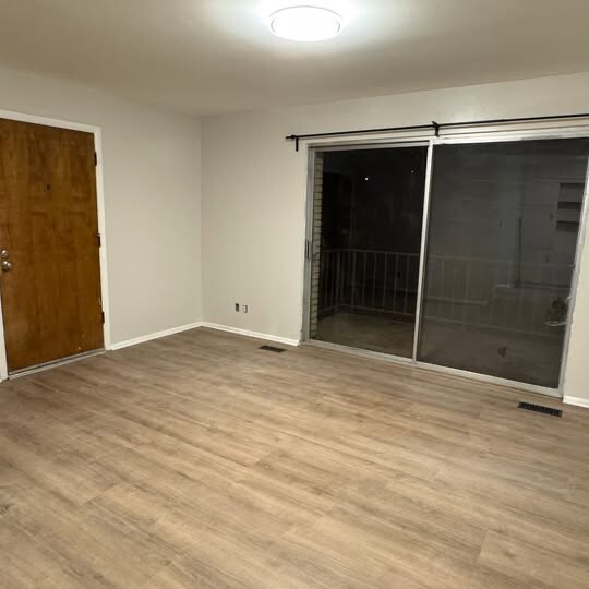 Building Photo - 339 N 400 E