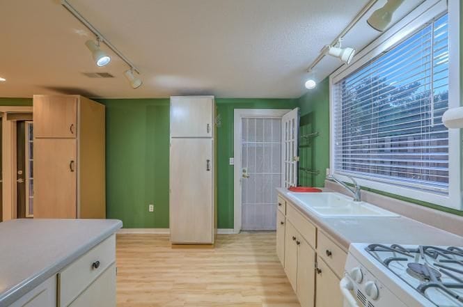 Building Photo - 2708 Campbell Rd NW