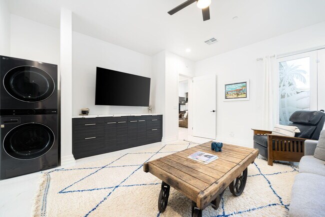 Building Photo - 74775 Del Coronado Dr