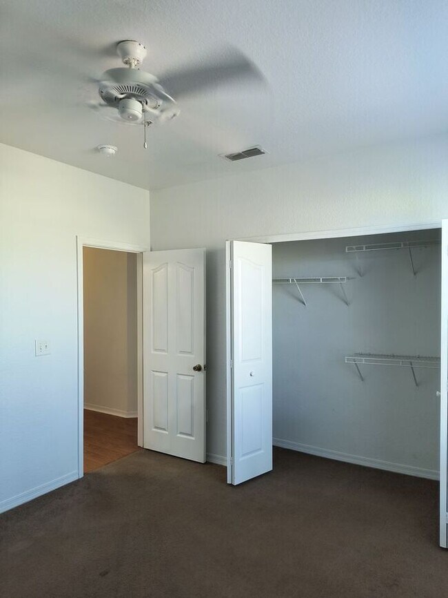 Building Photo - FREE RENT!!! Spacious condo in Gated Legacy Dunes