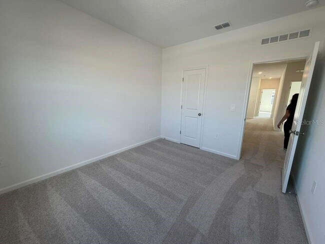 Building Photo - 5195 Loyalty Dr