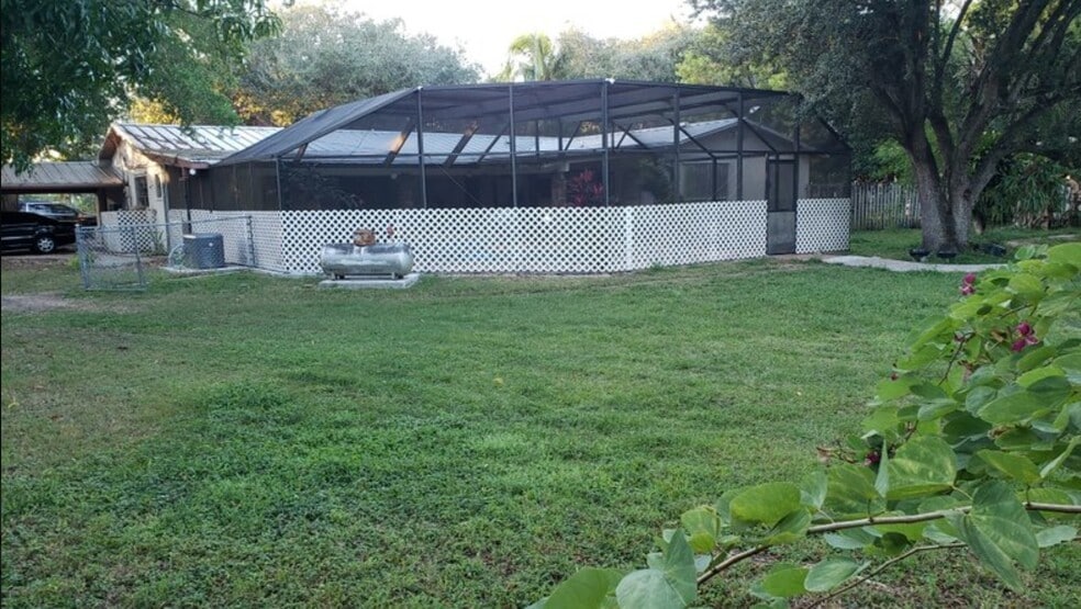 Building Photo - 18521 SW 134th Ave
