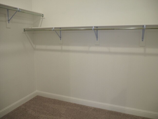 Building Photo - 2201 Yellowhammer Rd