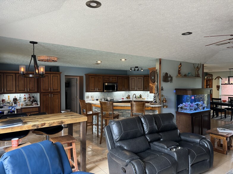 Building Photo - 3610 Conwick Dr