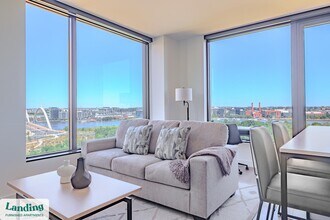 Building Photo - 632 Howard Rd SE