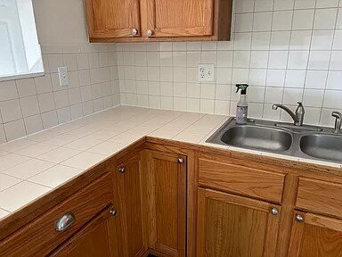 Building Photo - Remodeled 3-bedroom ranch house with HVAC, vinyl windows, garage and large private yard.