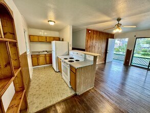 Building Photo - 1/1 Available for Rent in Riverside