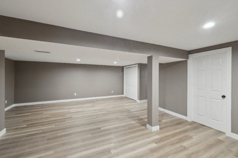 Building Photo - 1214 N High Point Rd