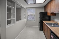 Building Photo - 9537 Olde Woods Dr