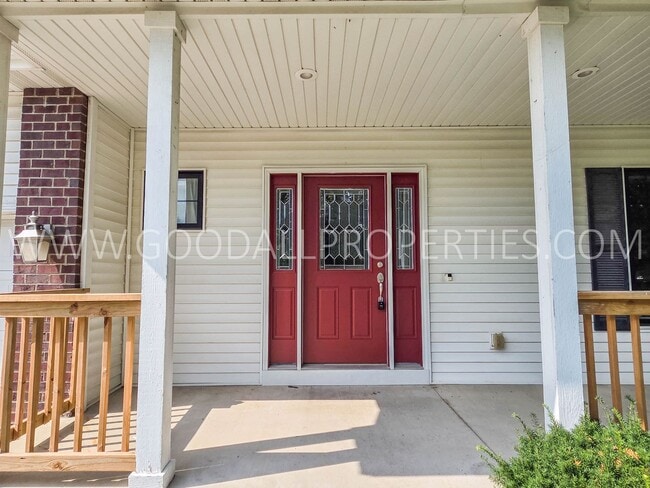 Building Photo - 14405 Clearview Ln