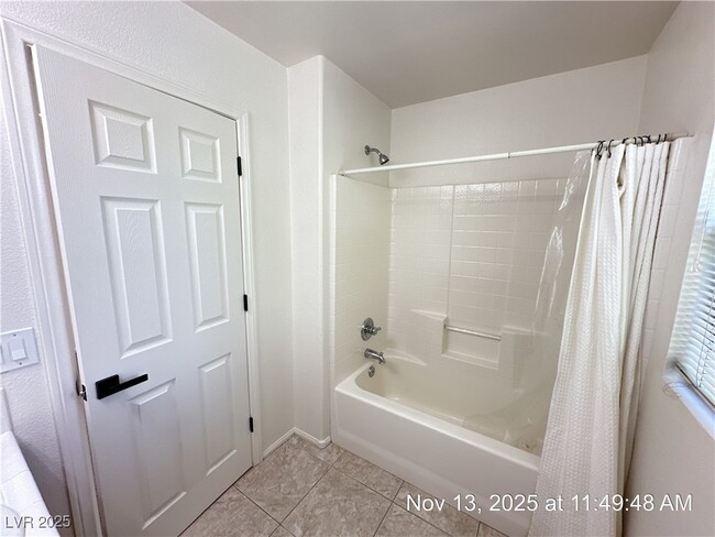 Building Photo - 10632 Peach Creek St