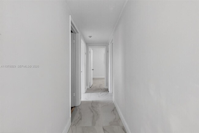 Building Photo - 1470 N Treasure Dr