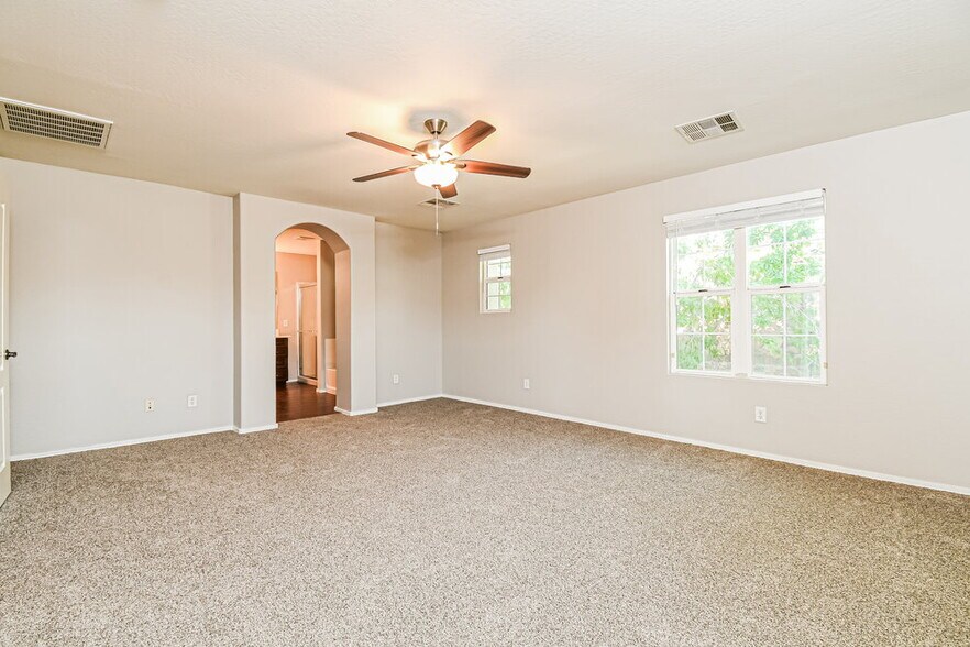 Building Photo - 3617 S Winter Ln