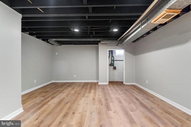 Building Photo - 403 Edmunds Way
