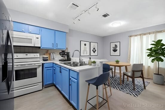 Building Photo - 12528 Wellington Park Dr