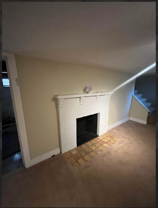 Building Photo - Cozy Two Bedroom - Coming Soon