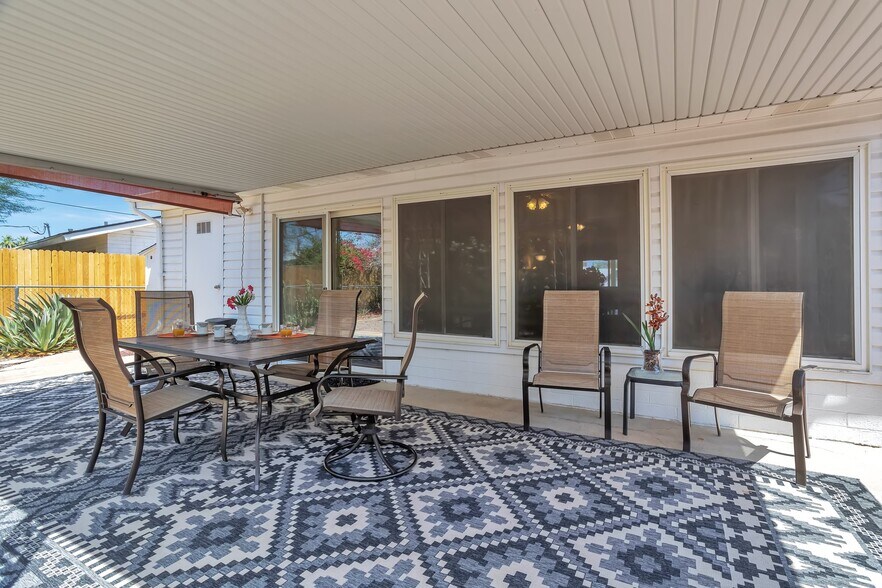 Building Photo - 10113 W Pebble Beach Dr