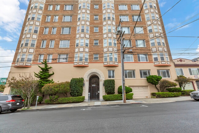 Building Photo - 1300 26th Avenue